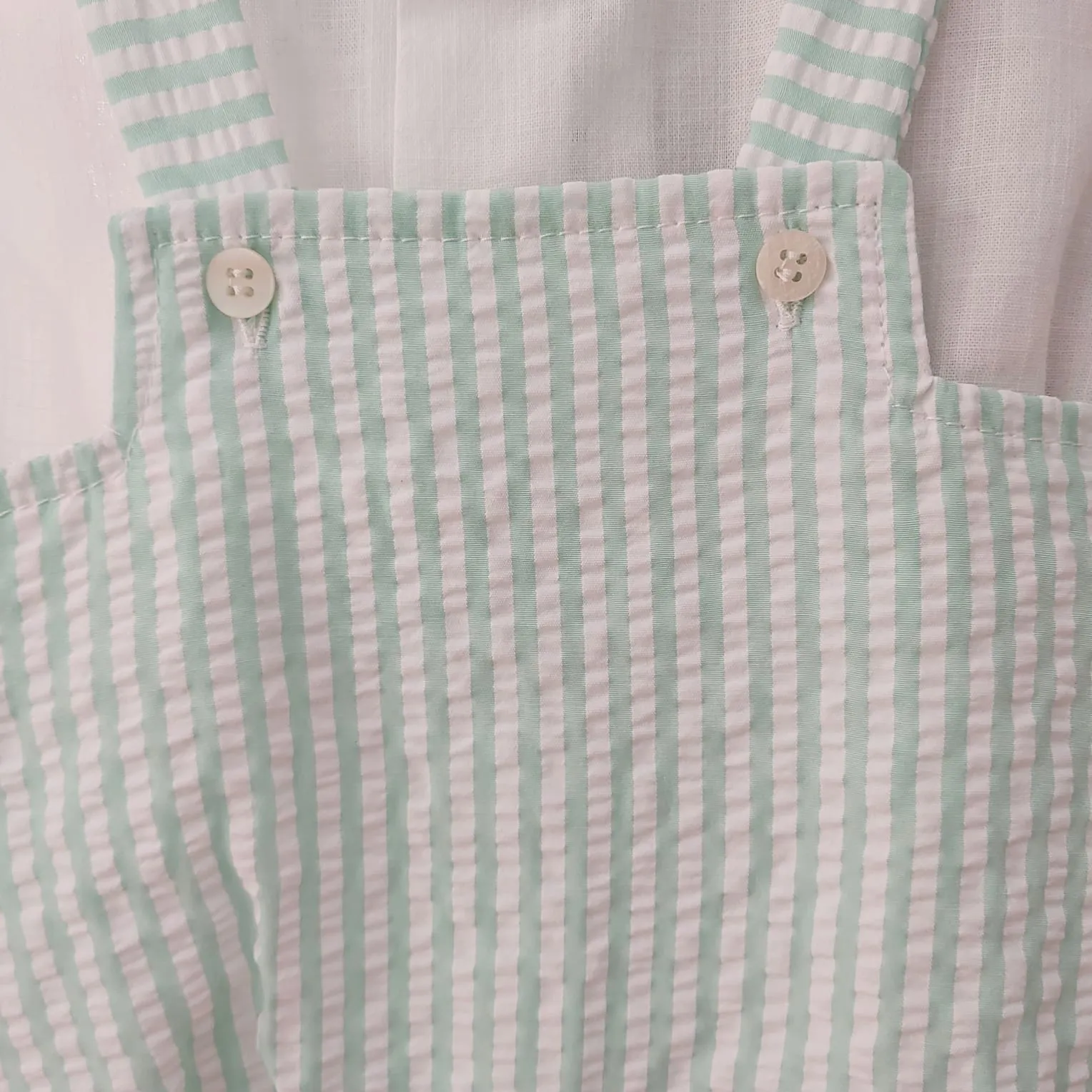 Conjunto Ranita con Tirantes Verde Agua Mac Ilusion Verano 2025. Conjunto dos piezas formado por camisa y ranita.